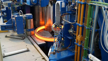 昨天,全球最大辗环机在伊莱特完成首次热件调试